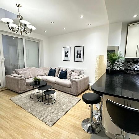 Modern Room In Spacious Home Londres Exterior foto